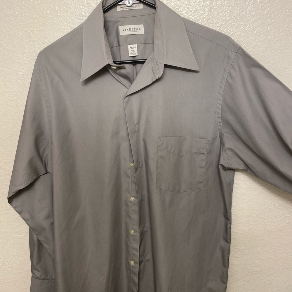 Van huesen dress shirt